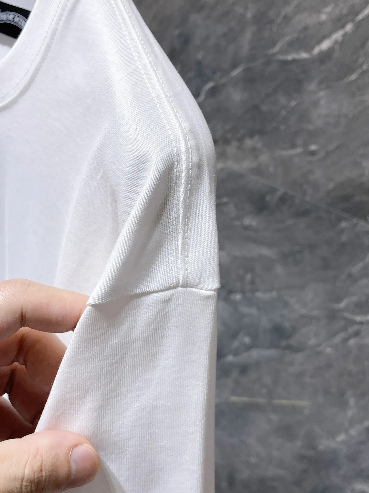 P146 New Chrome Hearts 25ss high-end version for summer! ! High-weight, environmentally friendly and high-quality top-quality fabrics 280g Crota Contrast Color Hand-stitched Button Short Sleeves Counter Synchronization 1:1 Replica Version Recommended Color: Black White Size: S, M, L, XL